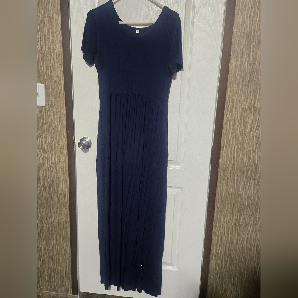 Maxi Dress With Pockets!